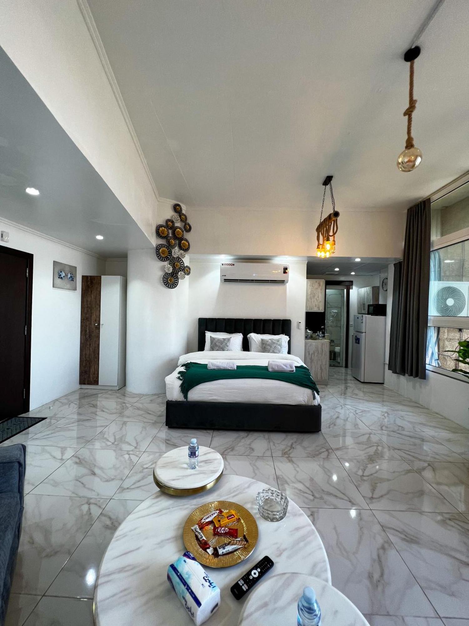Red Sea Partial Sea View استديو بحر الأحمر اطلالة جزئية Apartment Jeddah