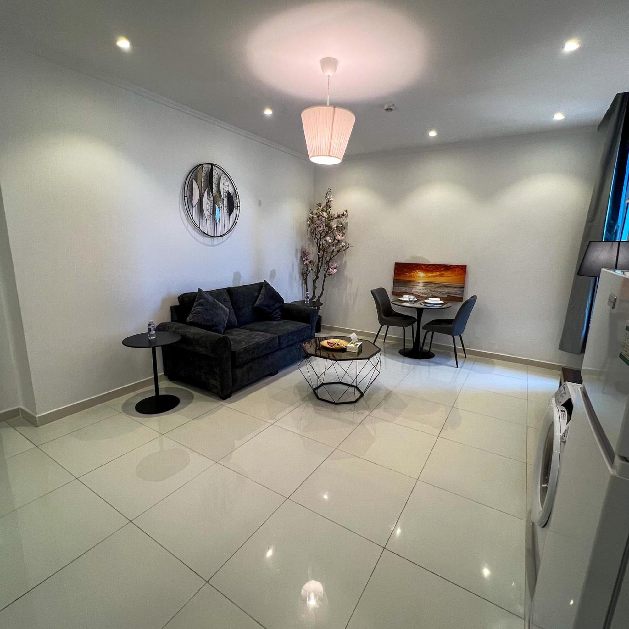 Apartment Red Sea Partial Sea View استديو بحر الأحمر اطلالة جزئية *