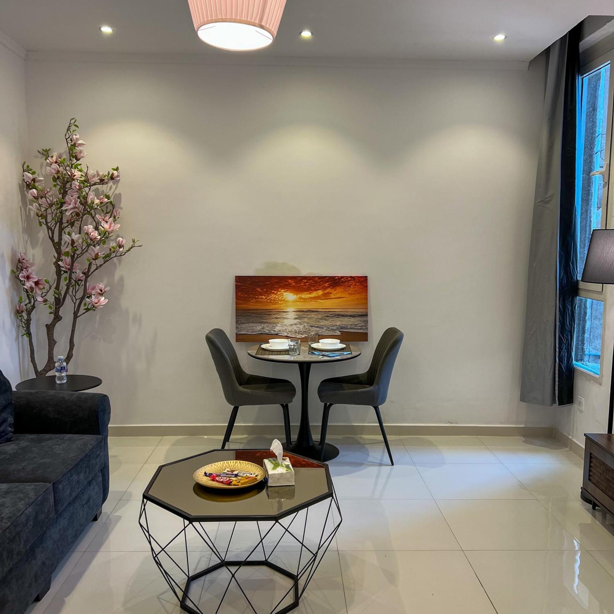 Red Sea Partial Sea View استديو بحر الأحمر اطلالة جزئية Apartment *